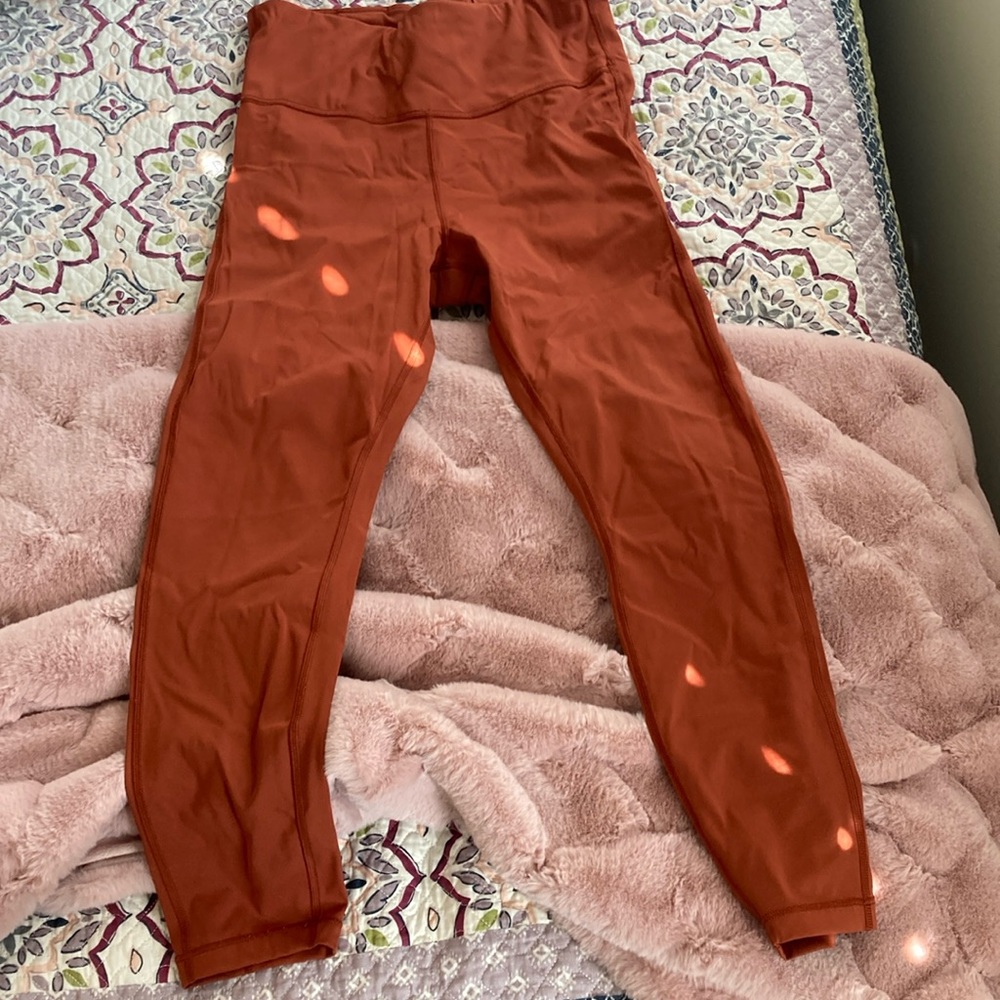 Athleta size medium leggings 7/8 length burnt orange